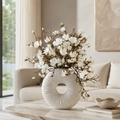 Vase Éternité beige mat avec magnolias et bois flotté pour décoration intérieure | Solérive