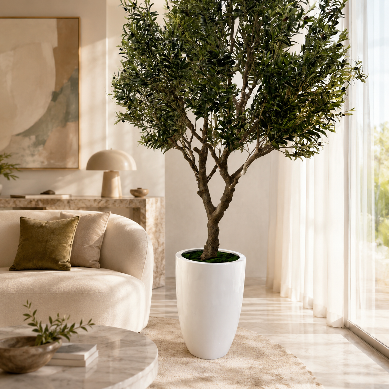 Olivier 249 cm dans un cache-pot Ben blanc laqué pour décoration intérieure | Solérive