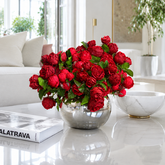 Roses anglaises rouges dans un bol en verre mercurisé pour décoration intérieure | Solérive